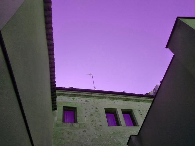 Renkli Güneşlere Doğru